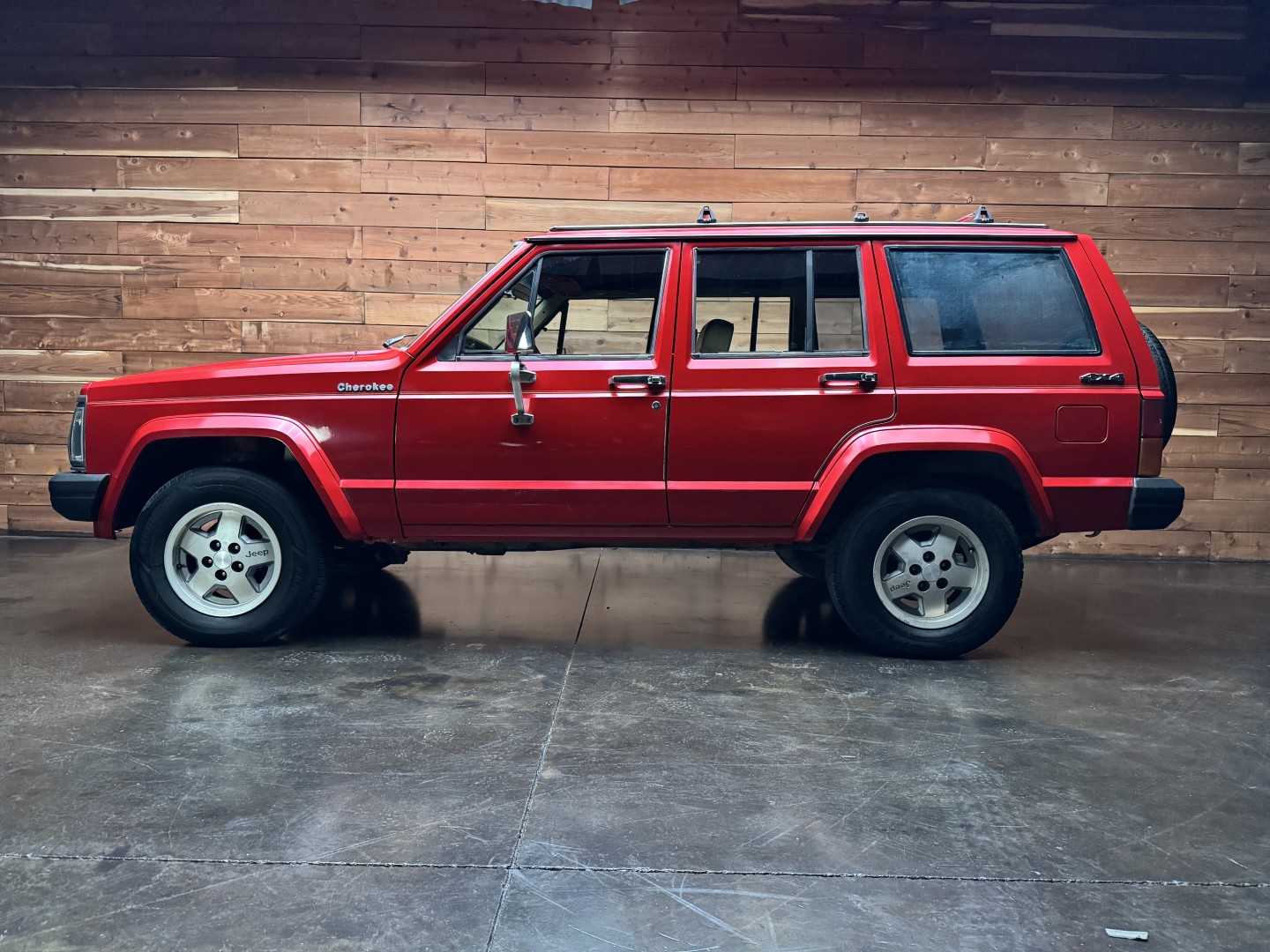 1987 Jeep Cherokee Loredo 4.0 Liter - Very original rust free example - Manual 4X4 - For Sale